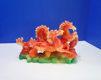 Statua vintage Feng Shui arancione portafortuna con tre cavalli al galoppo