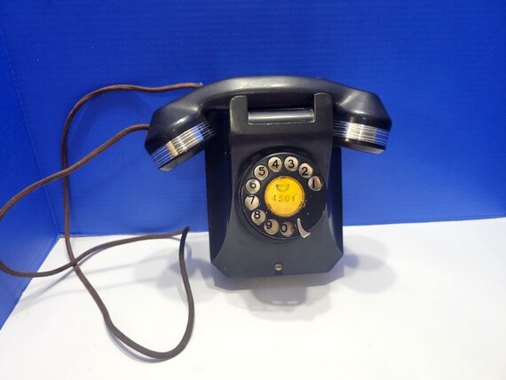 1950 Vintage Stromberg Carlson Model 136 Rotary Telephone with Chrome Trim