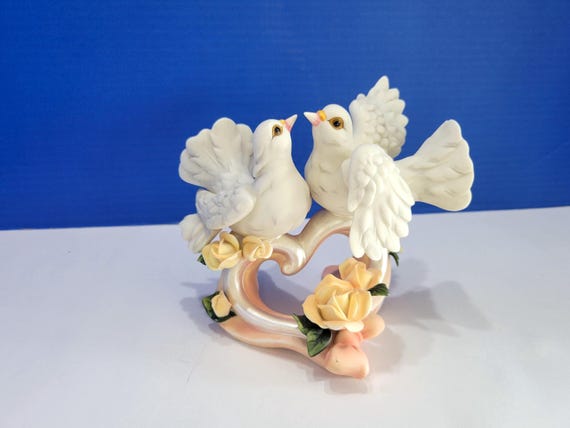 Vintage Ceramic White Love Bird Doves on Pink Heart Figurine