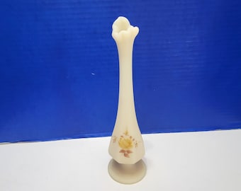 フェントンガラス ヴィンテージ サテン カスタード フリル リム 花瓶