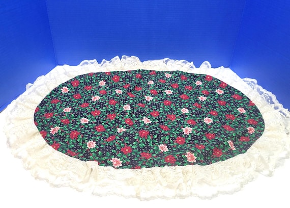 Vintage Oval Table Runner Poinsettia Christmas Fabric with White Lace Trim