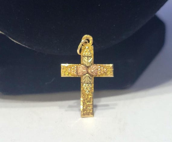 Vintage 10K Black Hills Gold Cross Pendant