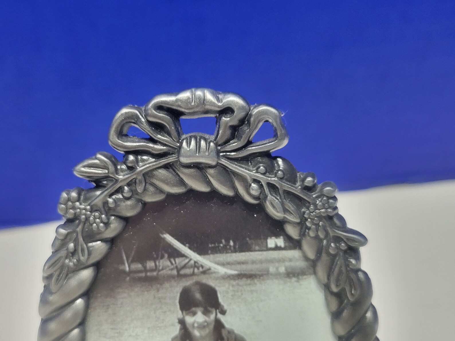 Vintage Small Oval Pewter Picture Frame With Flapper Girl Etsy