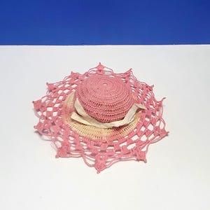 Vintage Small Pink Crocheted Hat Pin Cushion