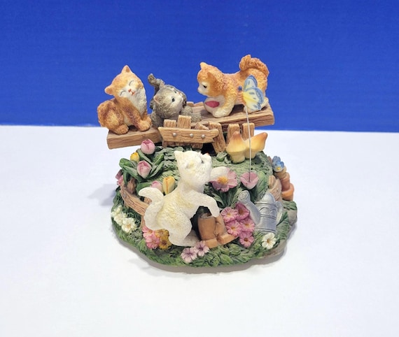 Vintage Kitty Cat Animated Music Box Plays "It's a Small World"