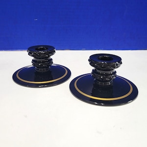 Candelieri rotondi vintage in vetro nero ametista con finiture dorate