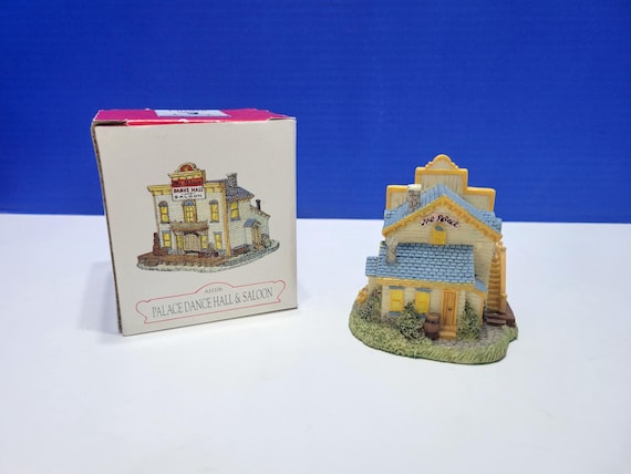 Vintage Liberty Falls Palace Dance Hall and Saloon Village Figure
