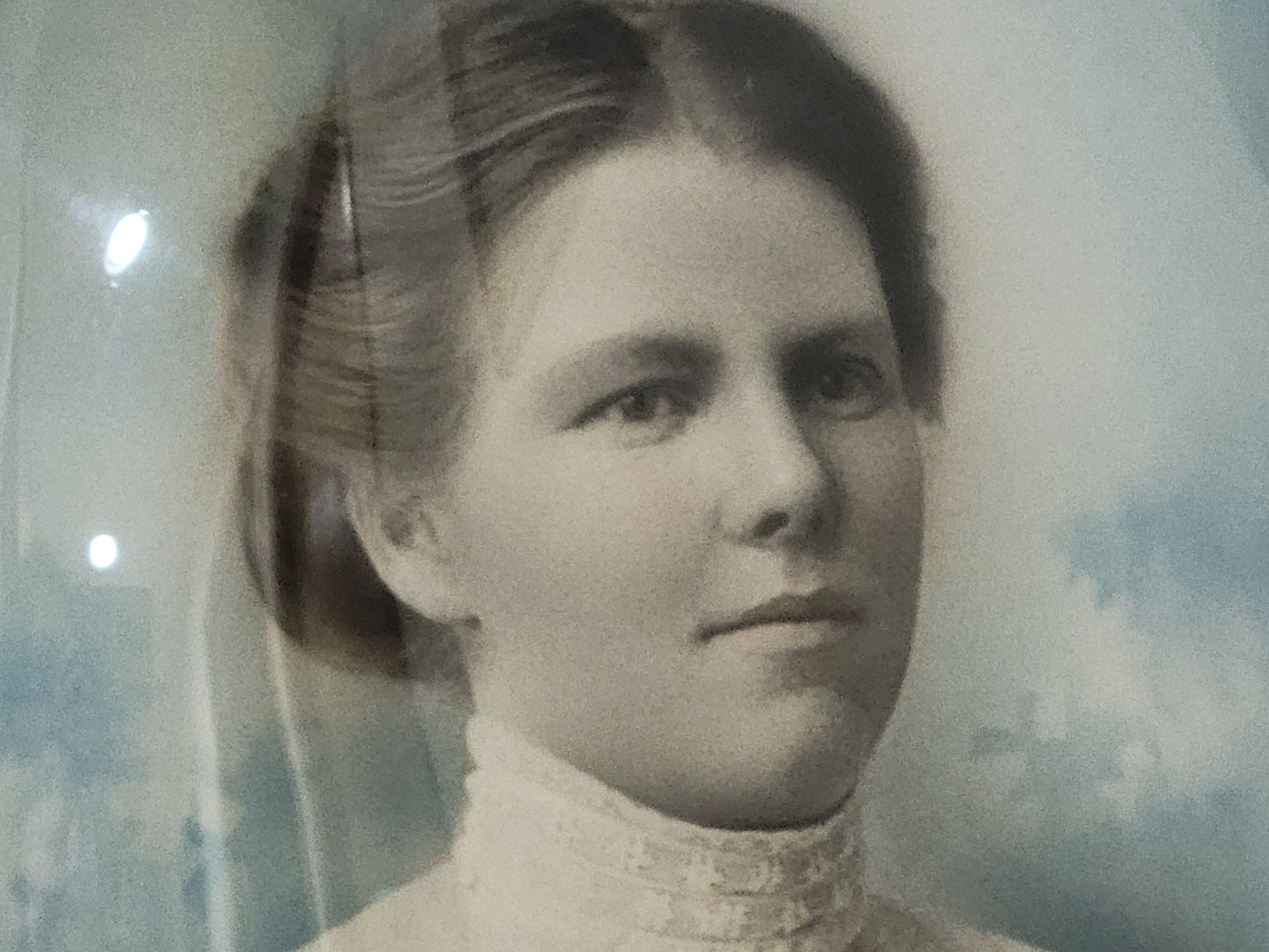 Large Antique Gold Frame With Convex Bubble Glass Victorian Etsy