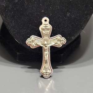 Vintage Ornate Cross Crucifix Pendant