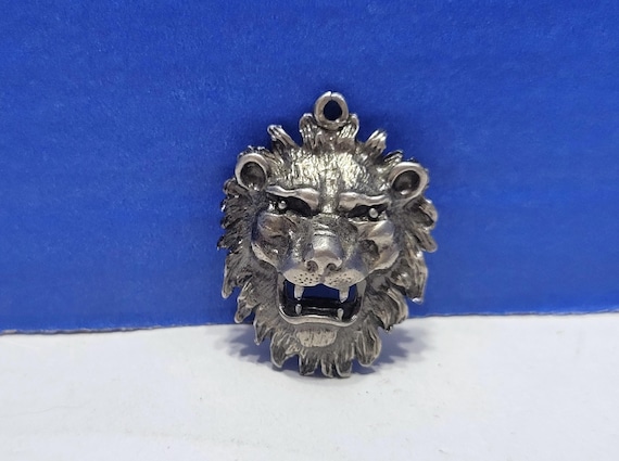 Vintage Silver Tone Metal Lion Head Pin Pendant