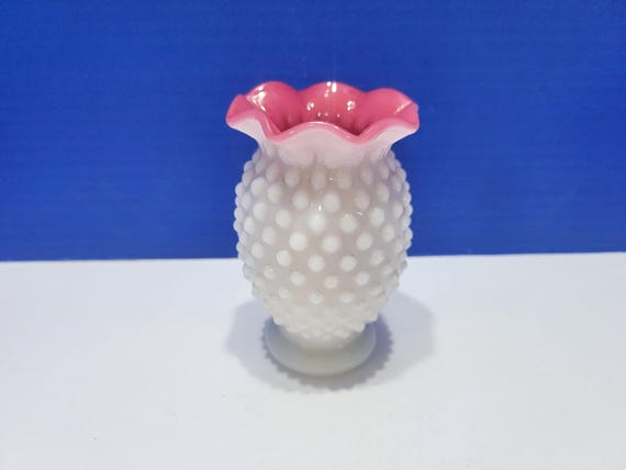Vintage Fenton Hobnail Peach Crest Small Glass Vase