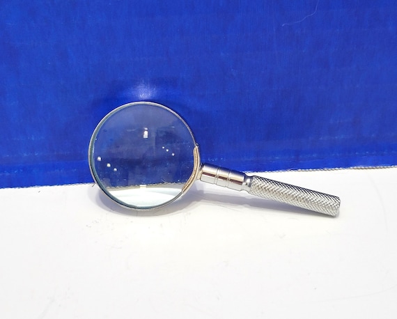 Magnifying Glass - Silver