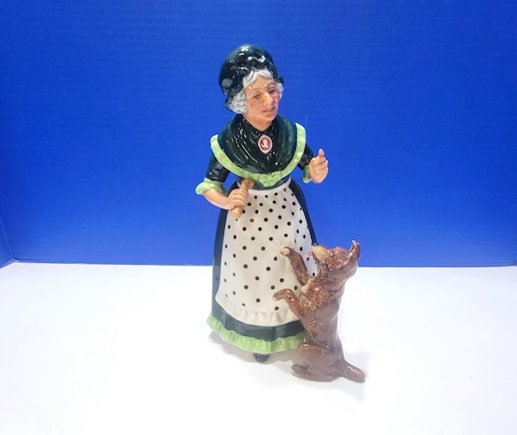 Vintage Royal Doulton Old Mother Hubbard Figurine