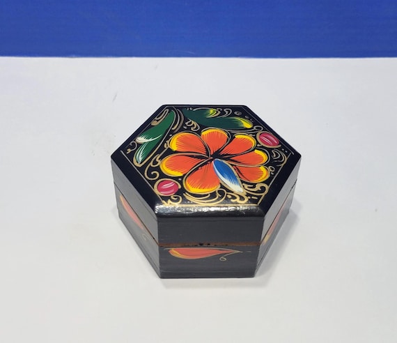Vintage Mexican Wood Lacquer Painted Hexagon Box