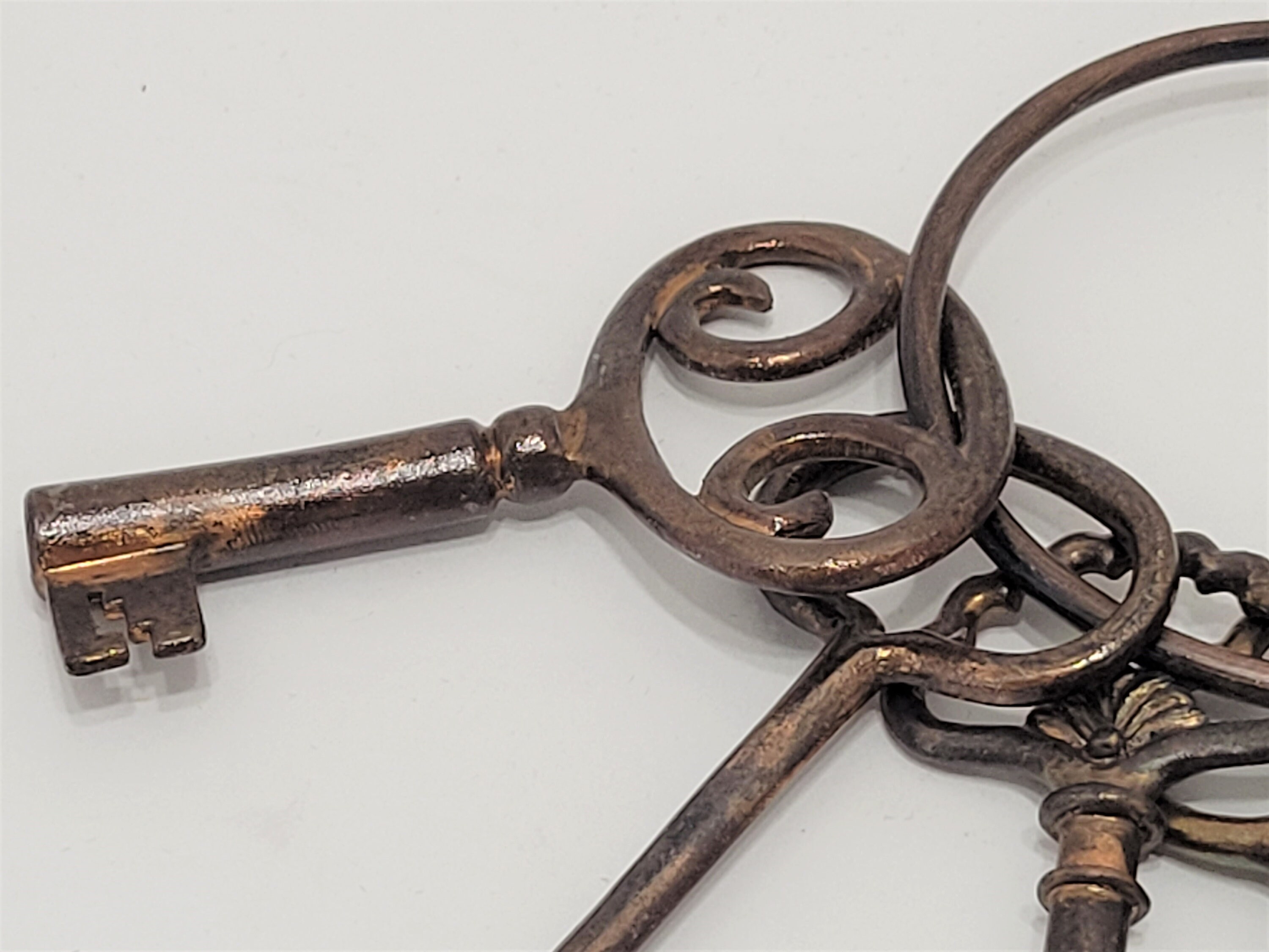 Vintage Bronze Key Ring with 6 Keys Etsy