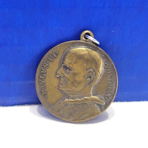 Vintage Pope Paulus VI Catholic Medal Round Pendant Bronze Color