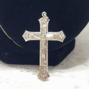 Vintage Silver Tone Metal Crucifix Pendant
