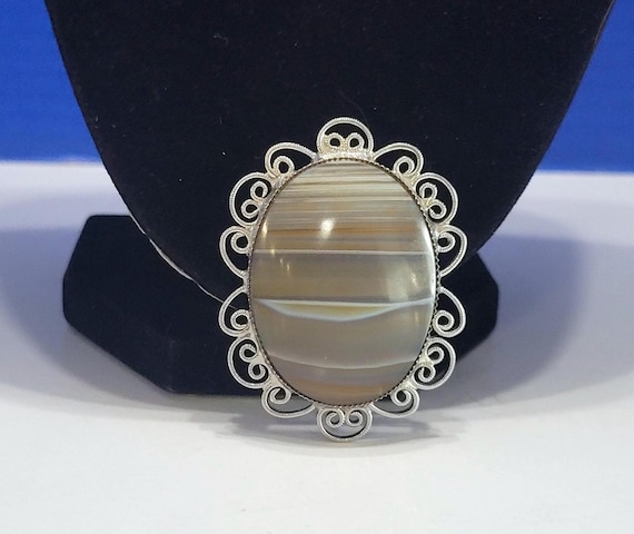 Vintage Agate Cabochon Brooch Pendant with Silver Filigree Border