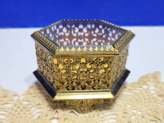 Antique Gold Ormolu Jewelry Box Hexagon with Glas… - image 4
