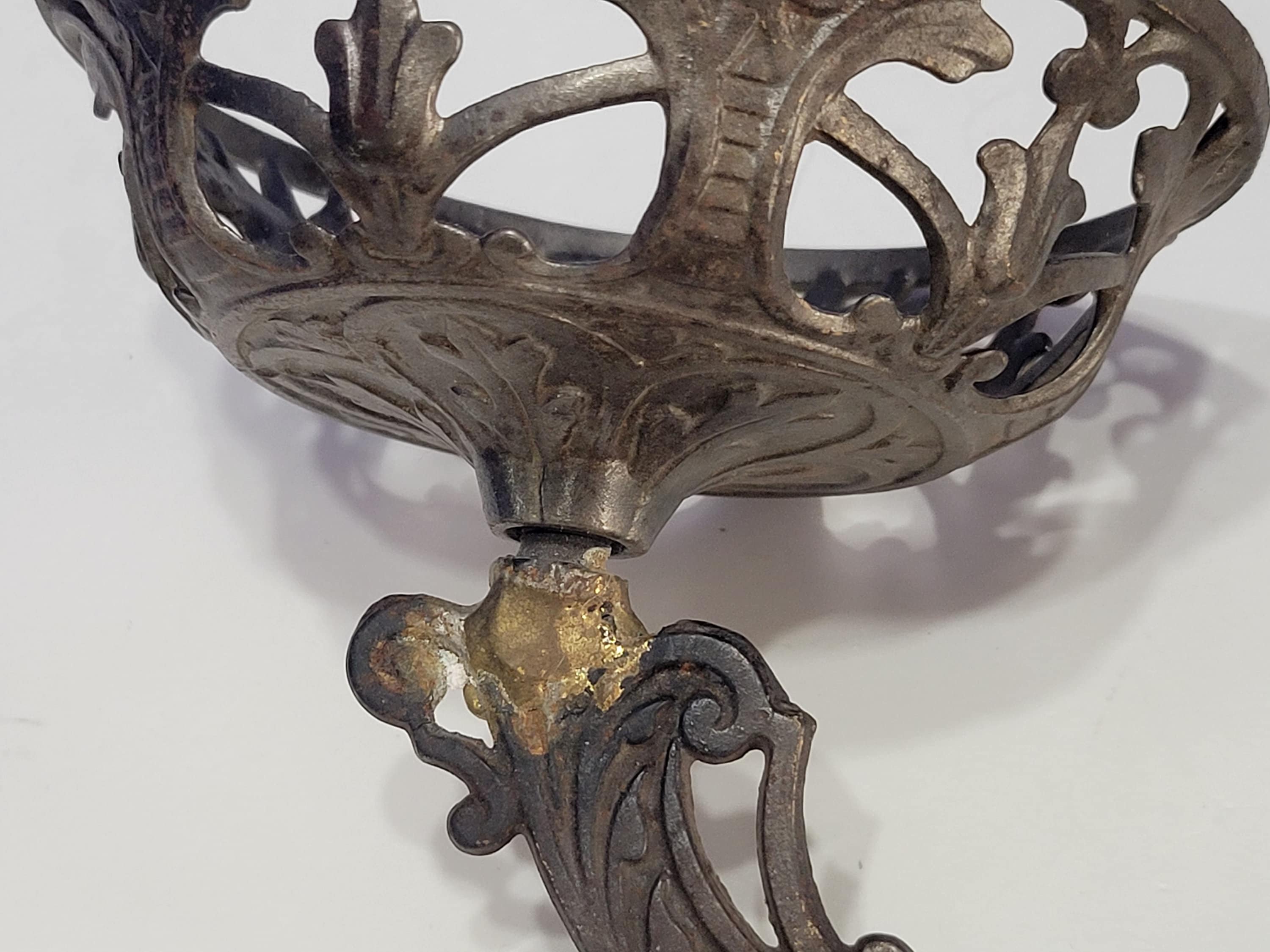 Antique Ornate Cast Iron Oil Lamp Holder Ideal Stover Mfg Co