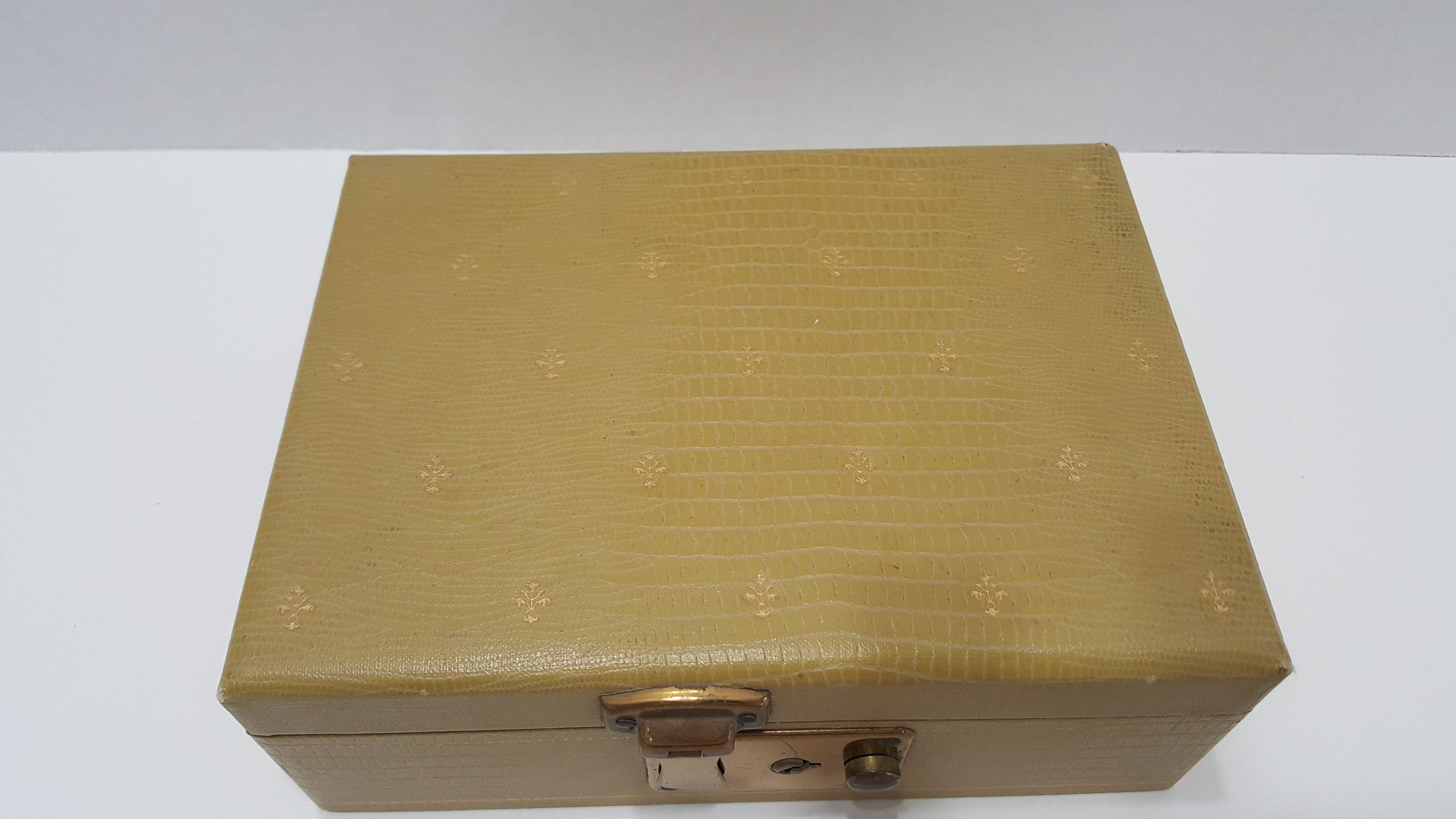 Vintage Tory Gold Vinyl Jewelry Box With Lid Etsy