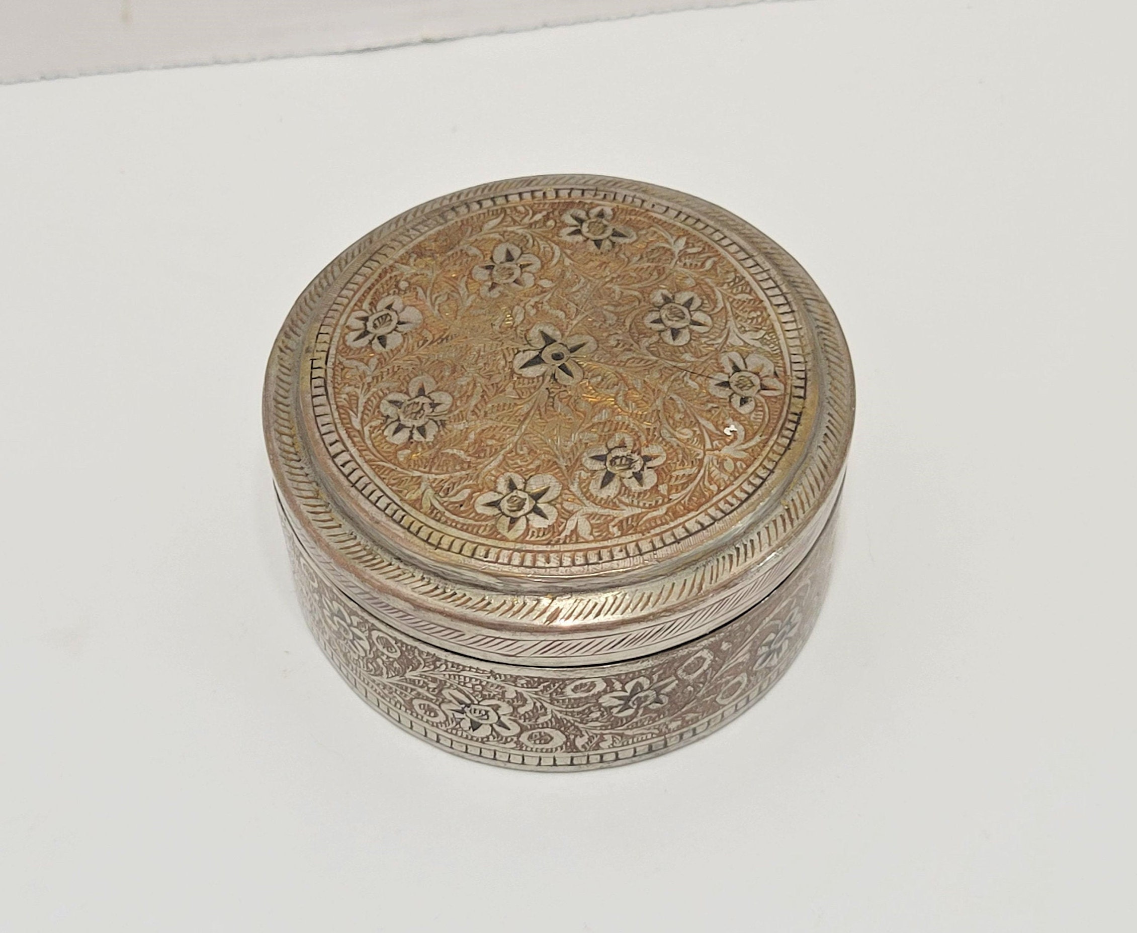 Vintage Metal Round Trinket Box with Flowers on Lid Etsy