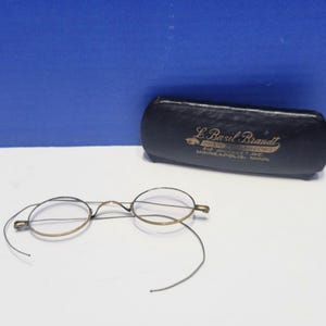 Antique Wire Rim Eye Glasses in Case