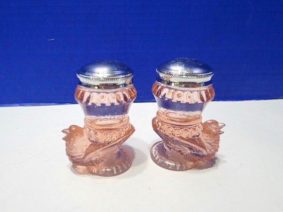 Dagenhart Vintage Pink Depression Salt and Pepper Shakers with Birds