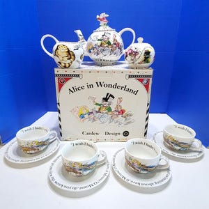 Vintage Cardew Design Alice im Wunderland Mad Hatter's Tee Set in Box