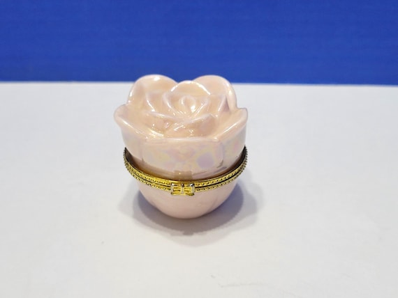 Vintage Mary Kay Pink Rose Ceramic Hinge Trinket Box