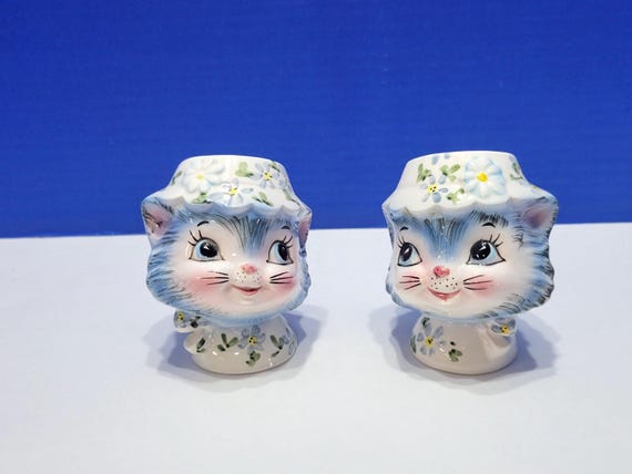Vintage Lefton Miss Priss Kitty Salt and Pepper Shakers Pair