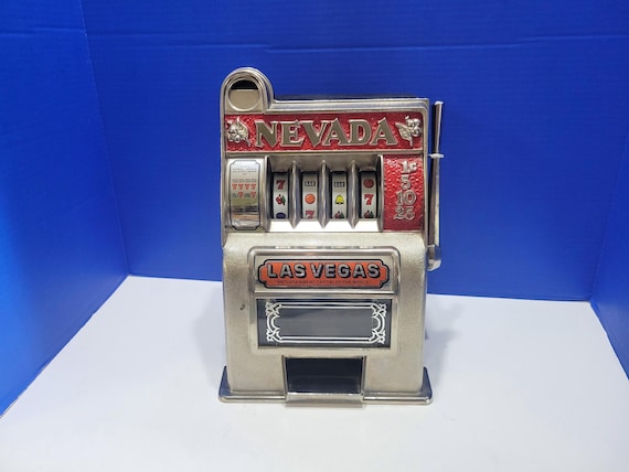 Vintage Nevada Cast Metal Mini Slot Machine Coin Bank