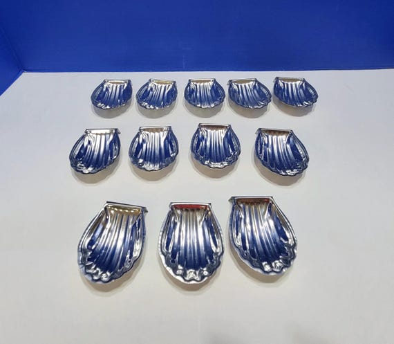 Vintage Shell Shaped Tart Tins Pastry Molds Lot of 12