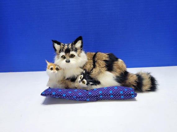 Vintage Realistic Fur Cat with Kittens Figurine