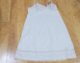 Vintage White Lace Slip Negligee with Adjustable Straps