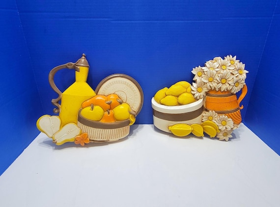 Vintage Syroco Yellow Lemons and Daisies Wall Plaques