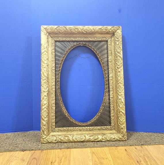 Antique Large Ornate Gold Gilded Wood Portrait Picture Frame with Oval Opening