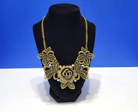Vintage Gold Tone Floral Lace Bib Statement Necklace