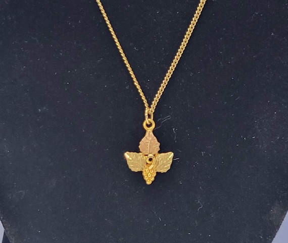 Vintage Landstrom's 10K Black Hills Gold Tri-Tone Necklace