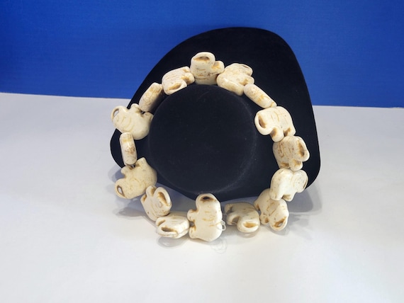 Vintage Large Strand White Magnesite Turquoise Elephant Beads