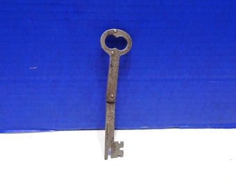 Vintage Folding Metal Skeleton Key Yale & Town