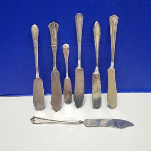 Vintage Ornate Silverplate Utensils Knives Large Lot