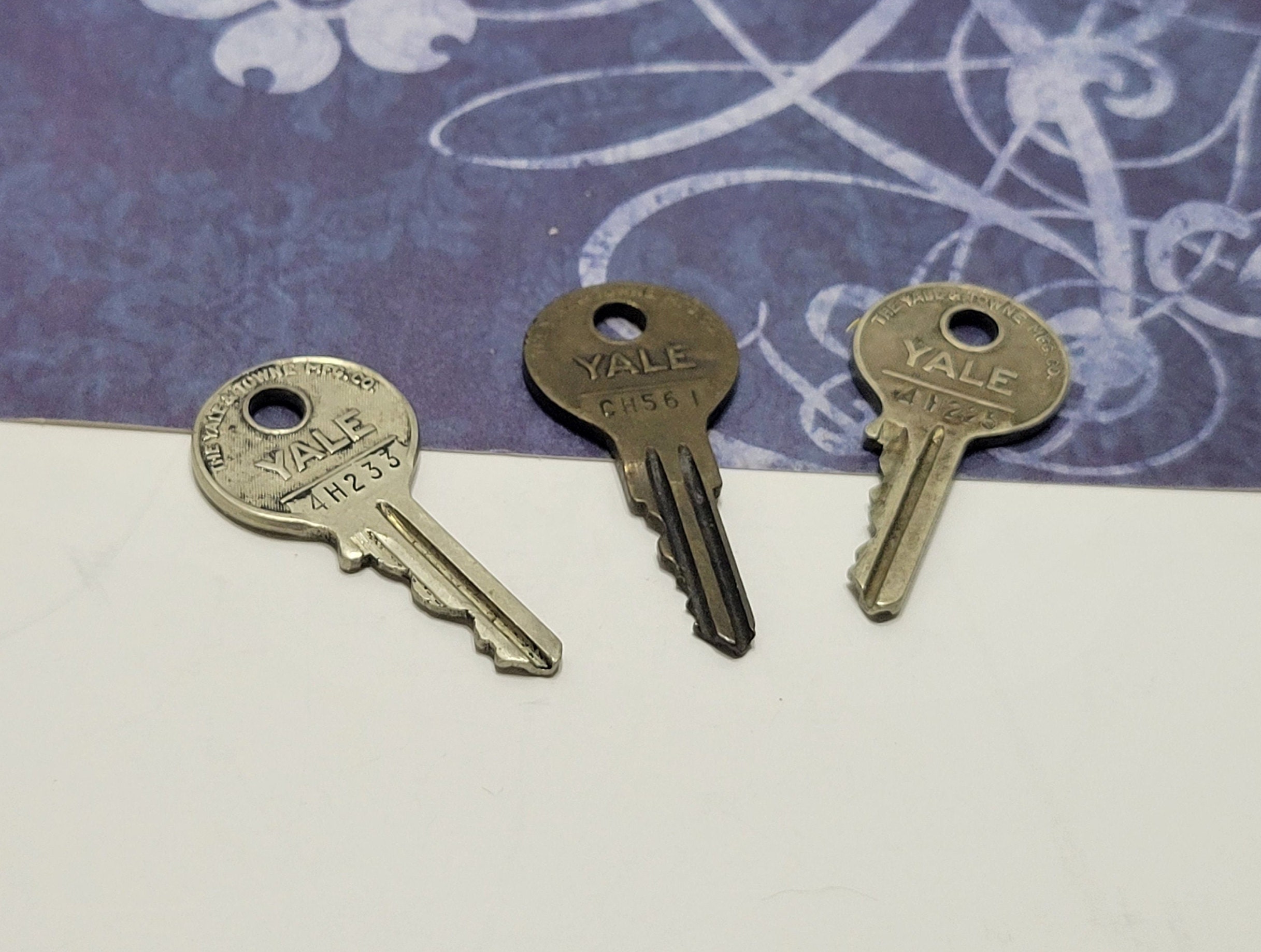 Vintage Keys - Lot of 4- Barrel Key Taylor Lock Key Flat Steel Key