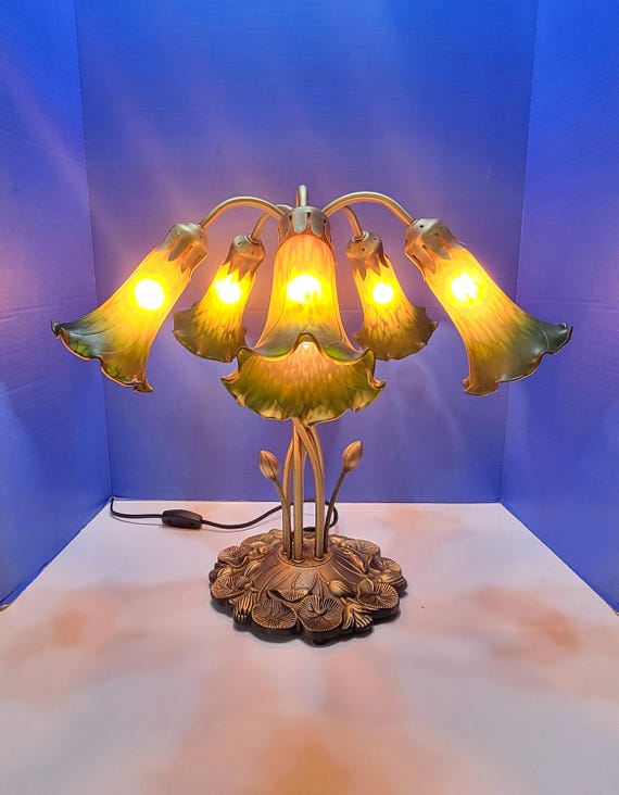 Vintage River of Goods 5 Calla Lily Table Lamp