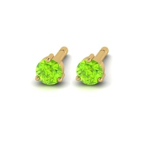 14kt Minimalist Genuine Peridot 3 Prong 2.5mm Stud Earrings in 14kt Gold