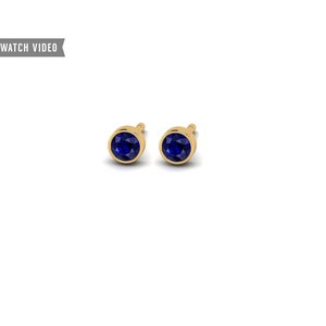 14k Dainty, Tiny Solid Gold, Blauer Saphir, Lünette Set, Ohrstecker, Weißgold, Rosegold, Saphir Geburtsstein, Geburtstag, Verlobung, Hochzeit