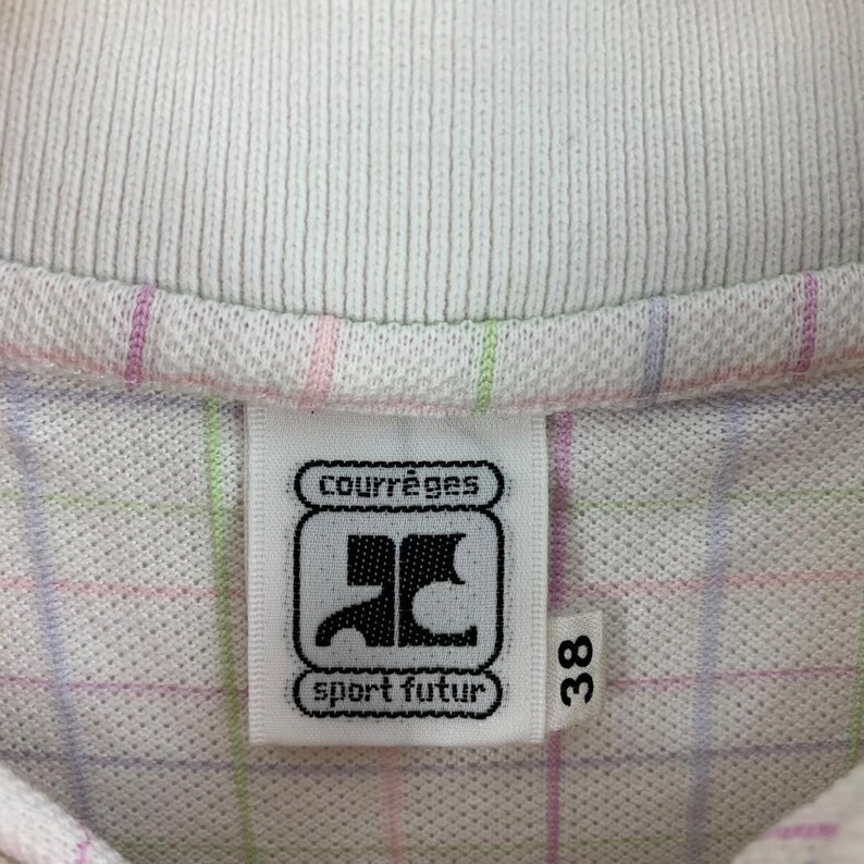 COURRAGES spellout logo polo tee image 3