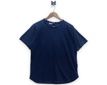 Camiseta Eterna com Design Agradável