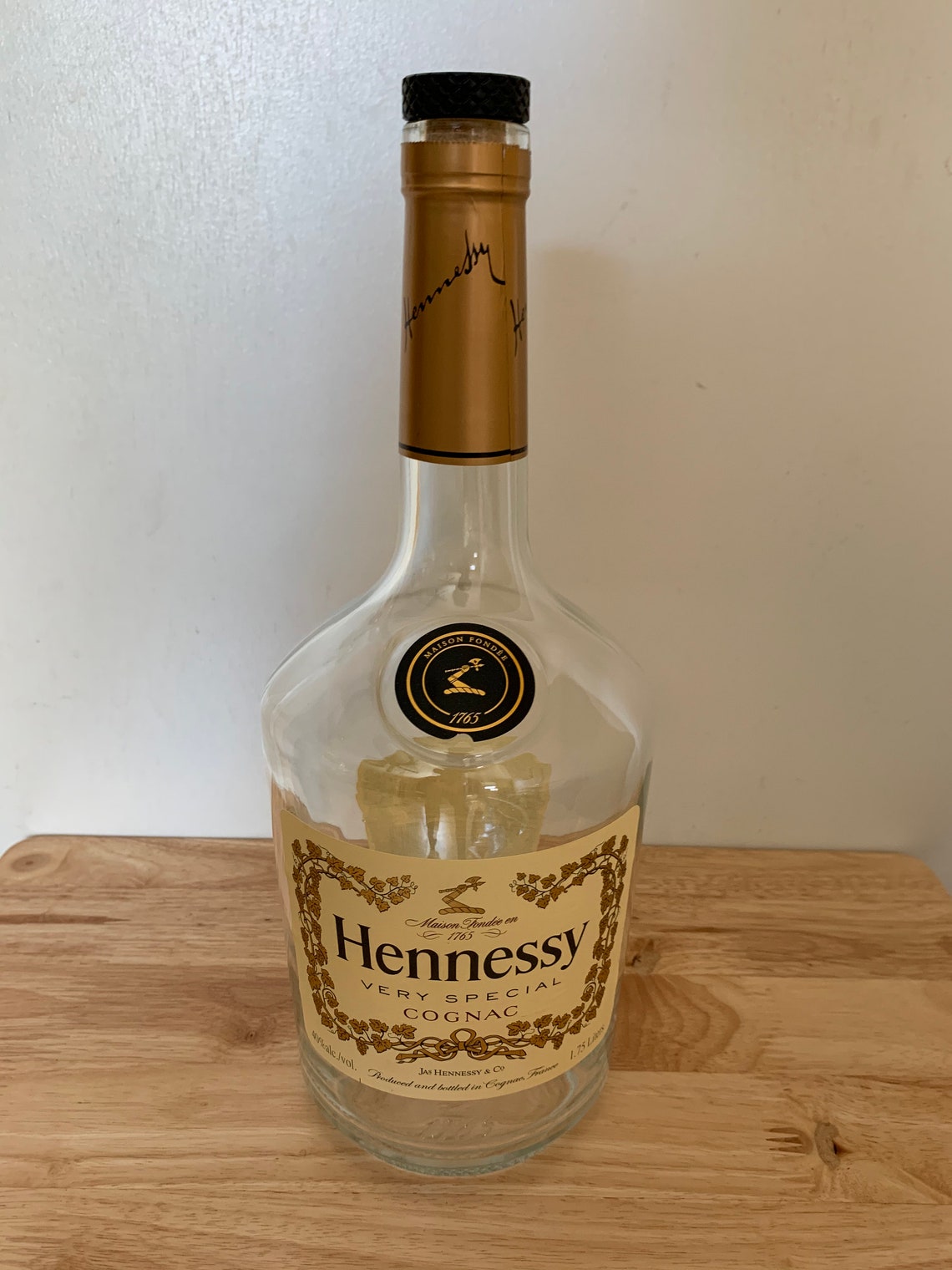 EMPTY Hennessy Very Special Cognac Glass Bottle With Cover 1.75 Liter