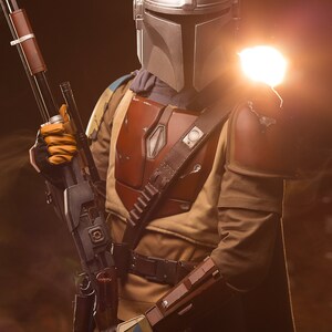 Mandalorian Star saga inspired cosplay costume image 2